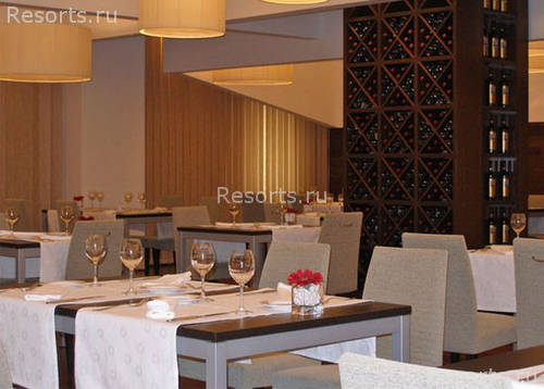 Tryp Ceuta 4